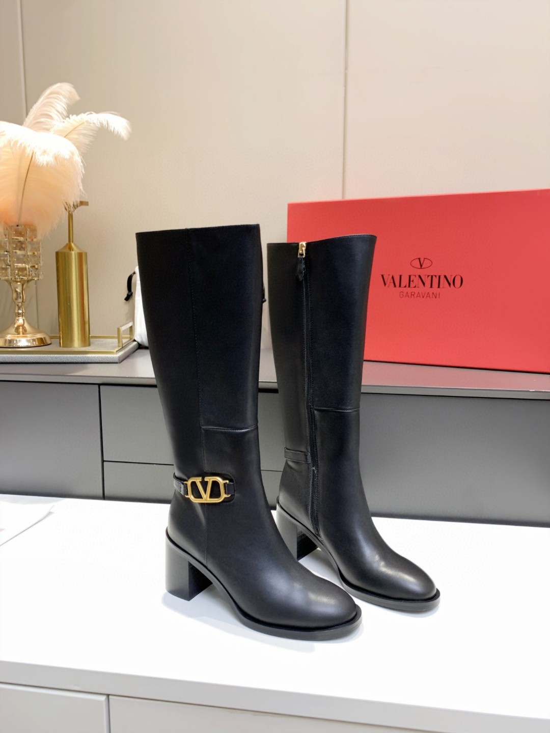 VALENTINO GARAVANI Roman Stud BOOT WOMEN 25 - vstockx