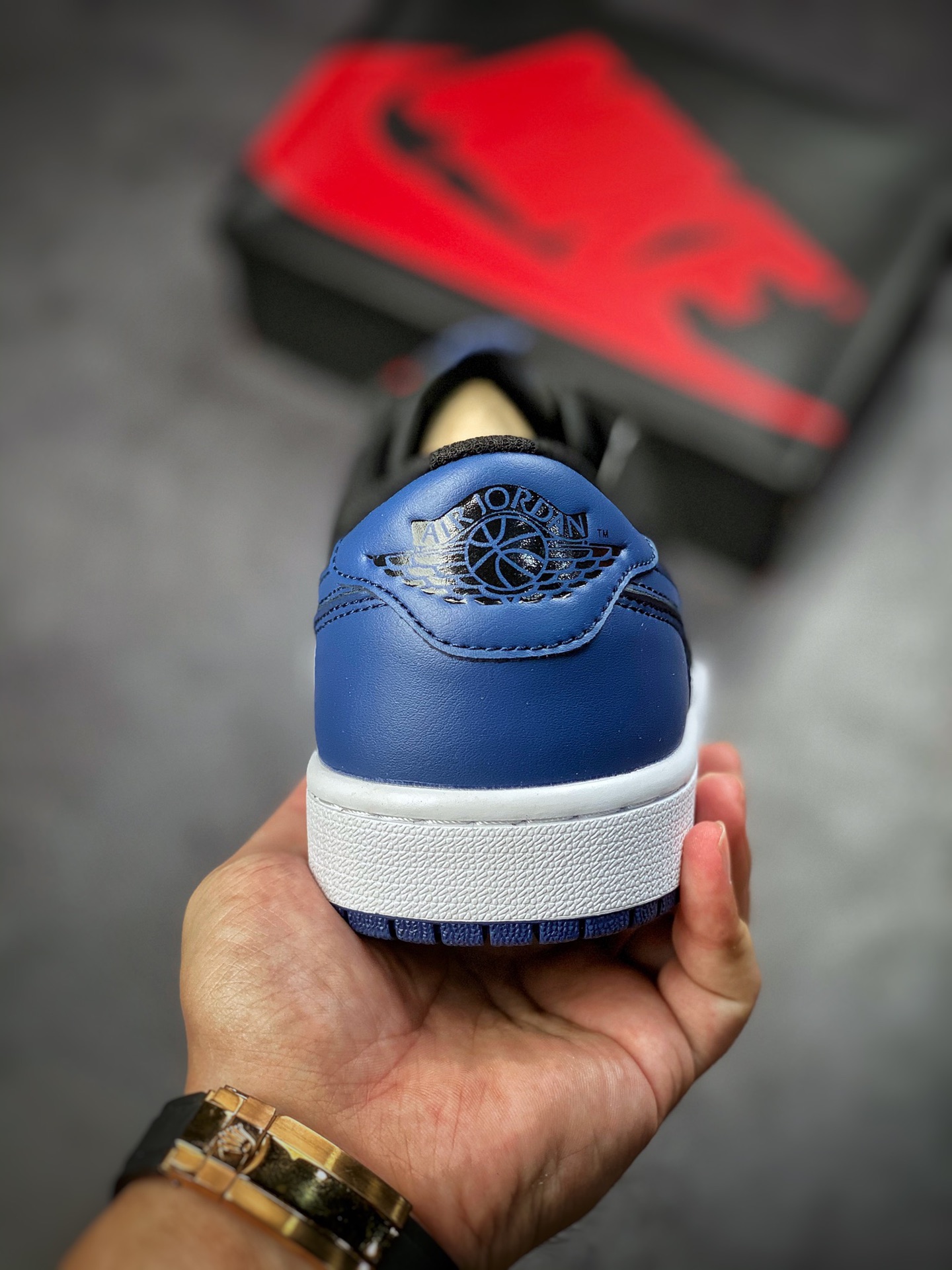 Jordan 1 Retro Low OG Mystic Navy - vstockx