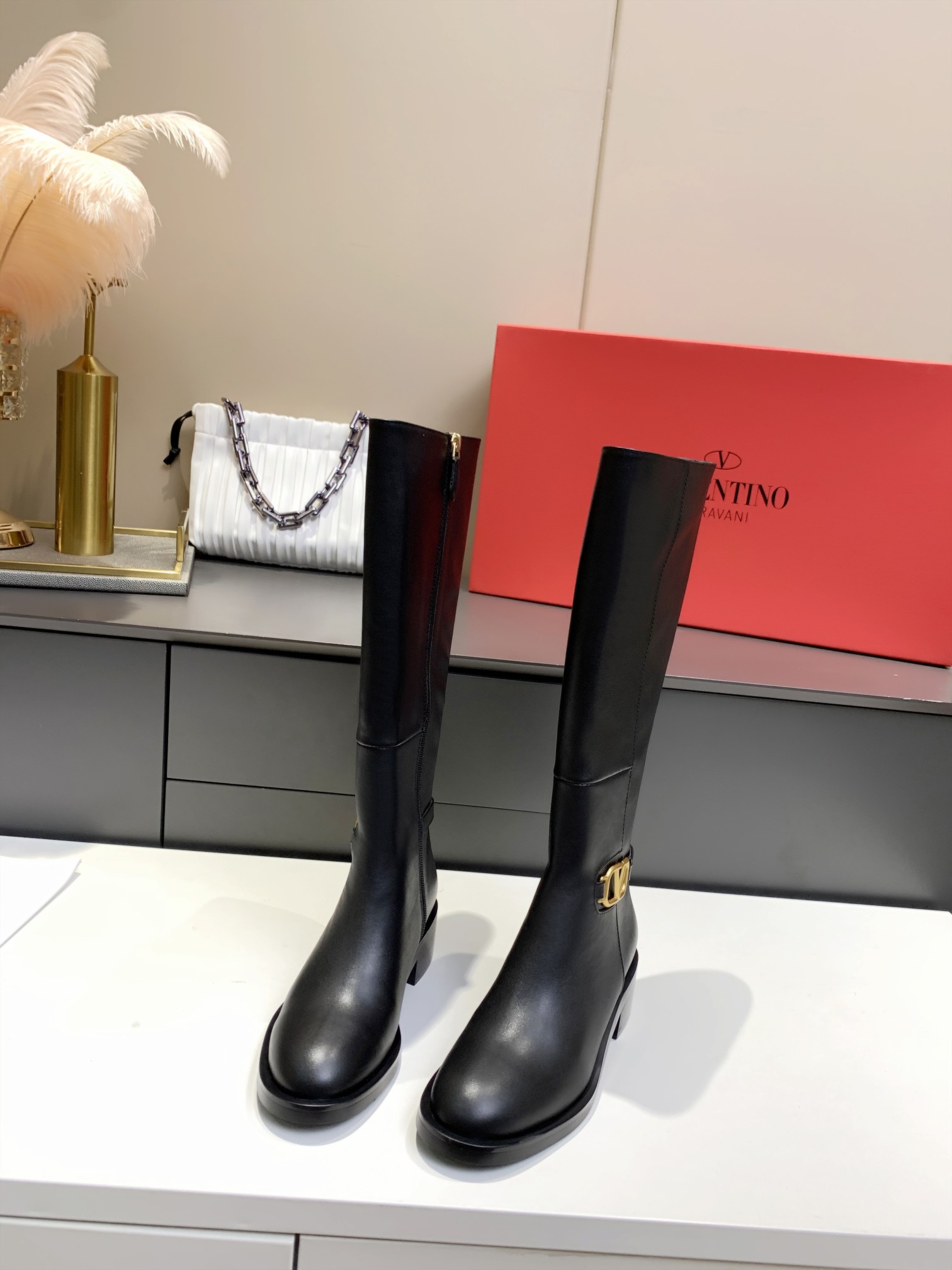 VALENTINO GARAVANI Roman Stud BOOT WOMEN 25 - vstockx