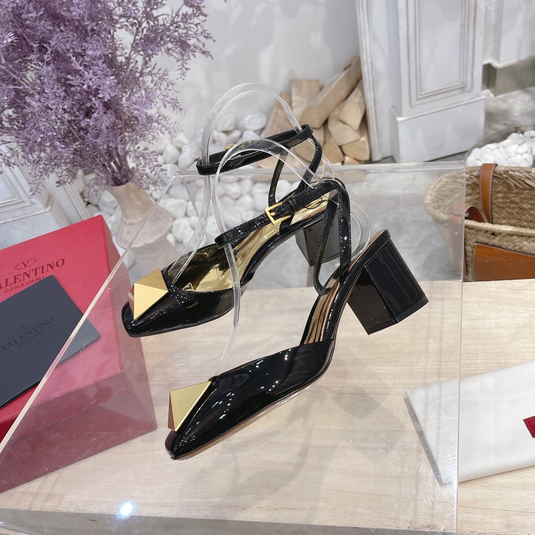 VALENTINO GARAVANI Roman Stud WOMEN 17 - vstockx