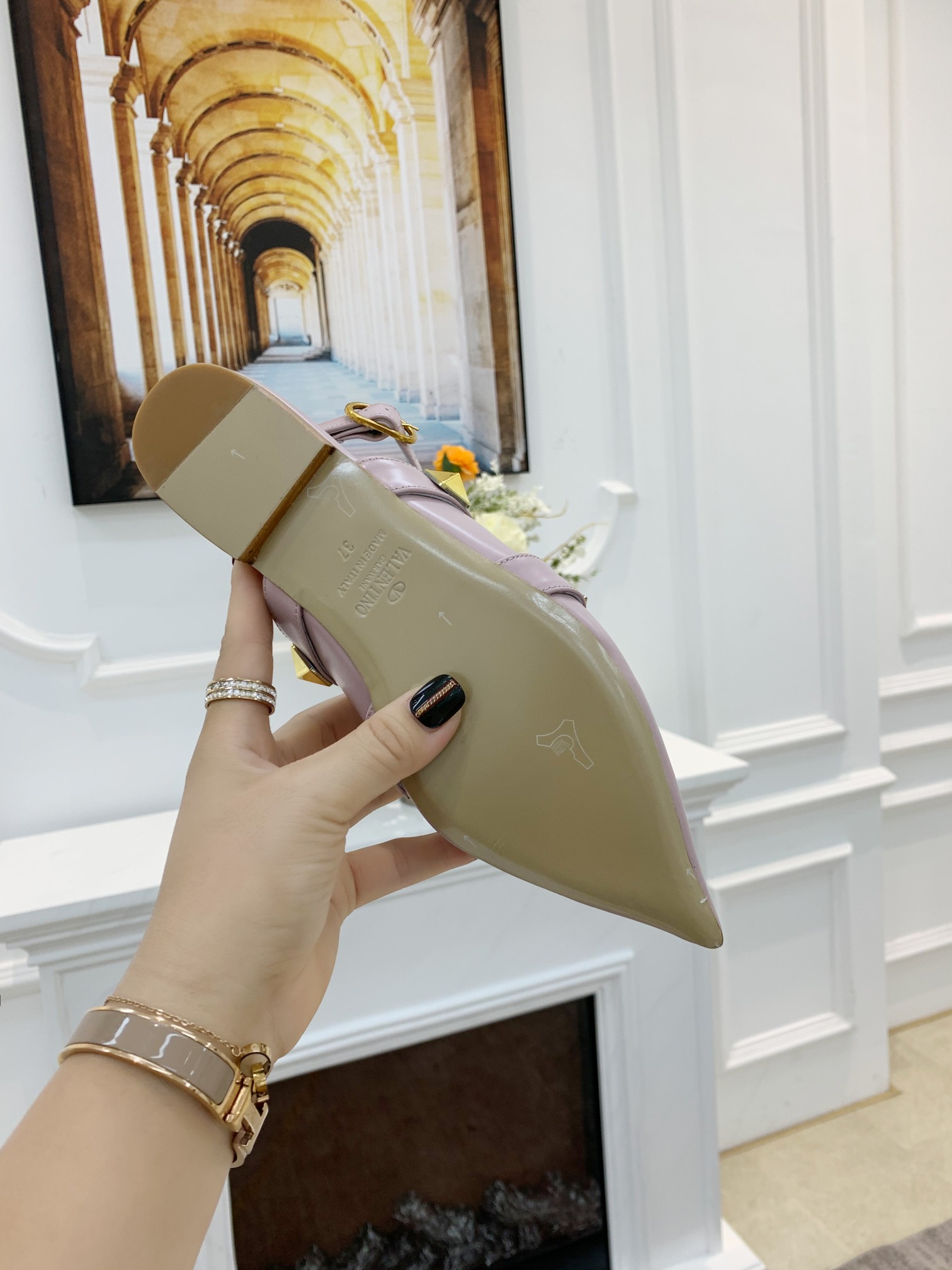 VALENTINO GARAVANI Roman Stud WOMEN 33 - vstockx