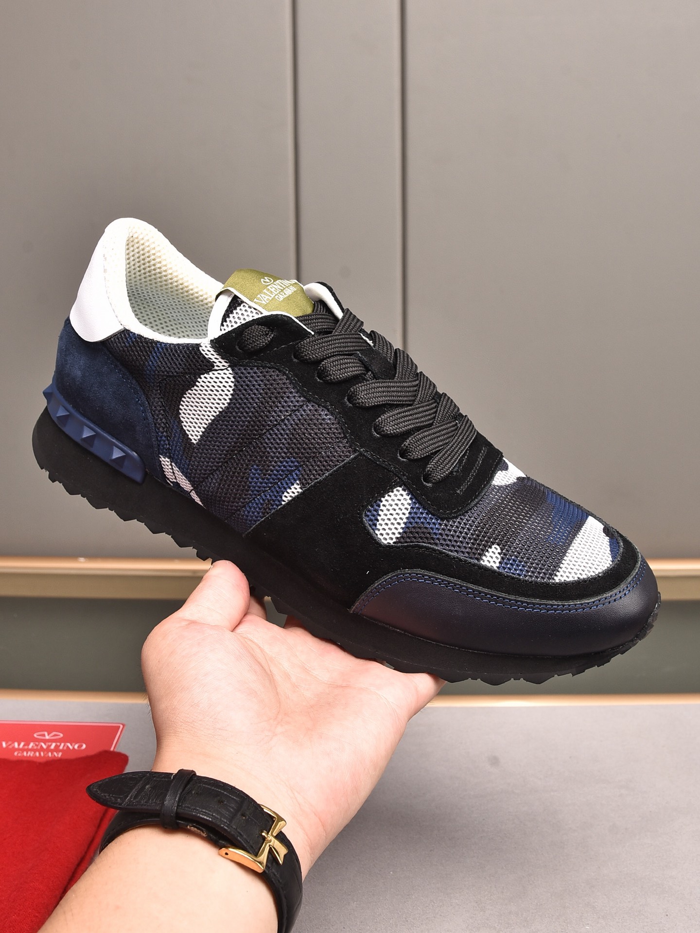 Valentino Garavani Rockrunner camouflage-print sneakers 9 - vstockx