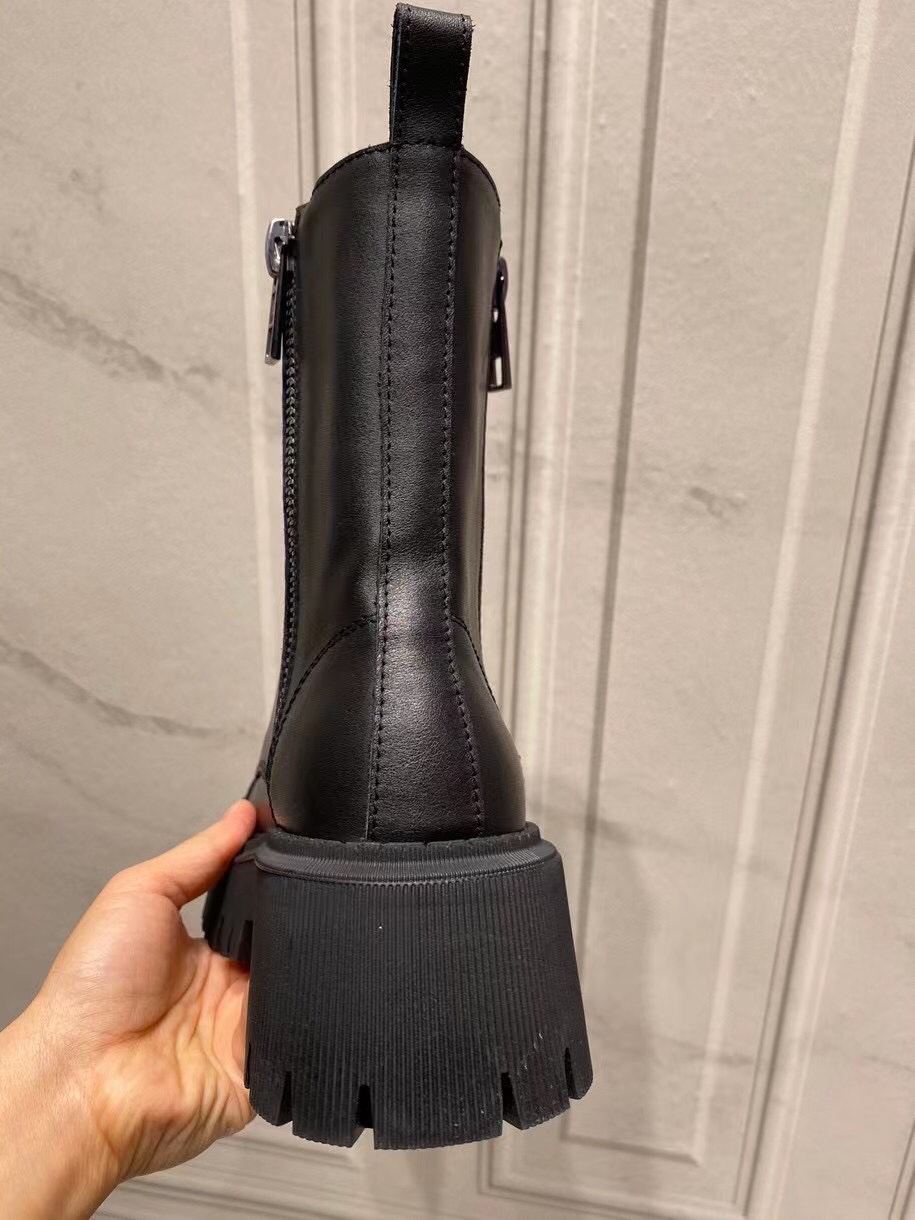 Balenciaga boot women 6 - vstockx