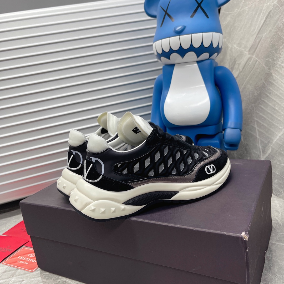 VALENTINO GARAVANI Ready Go Runner Sneaker 2 - vstockx