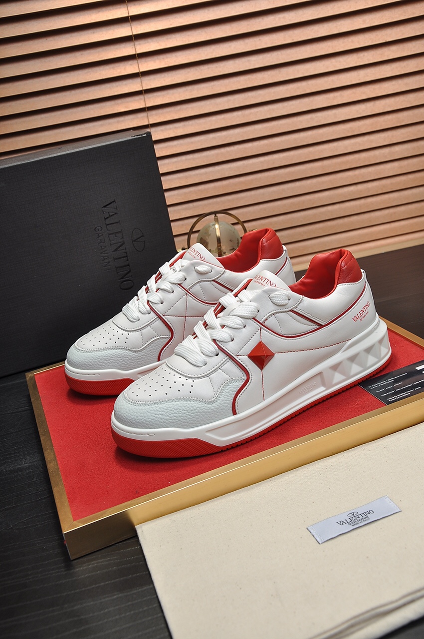 Valentino Garavani One Stud Low-top sneakers 10 - vstockx