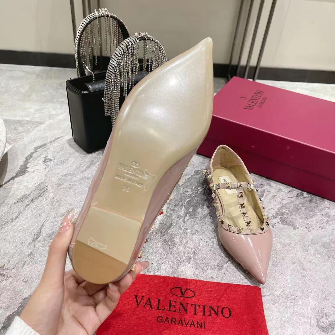 VALENTINO GARAVANI Roman Stud WOMEN 15 - vstockx