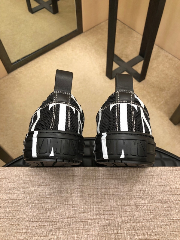 Valentino Garavani Giggies VLTN TIMES low-top sneakers 11 - vstockx