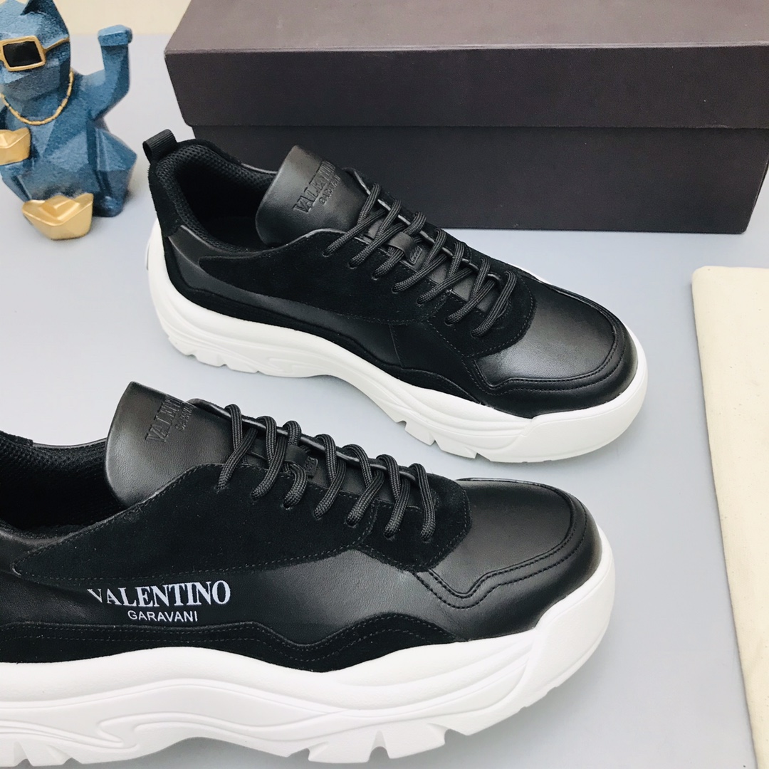 Valentino Garavani Gumboy low-top sneakers 17 - vstockx
