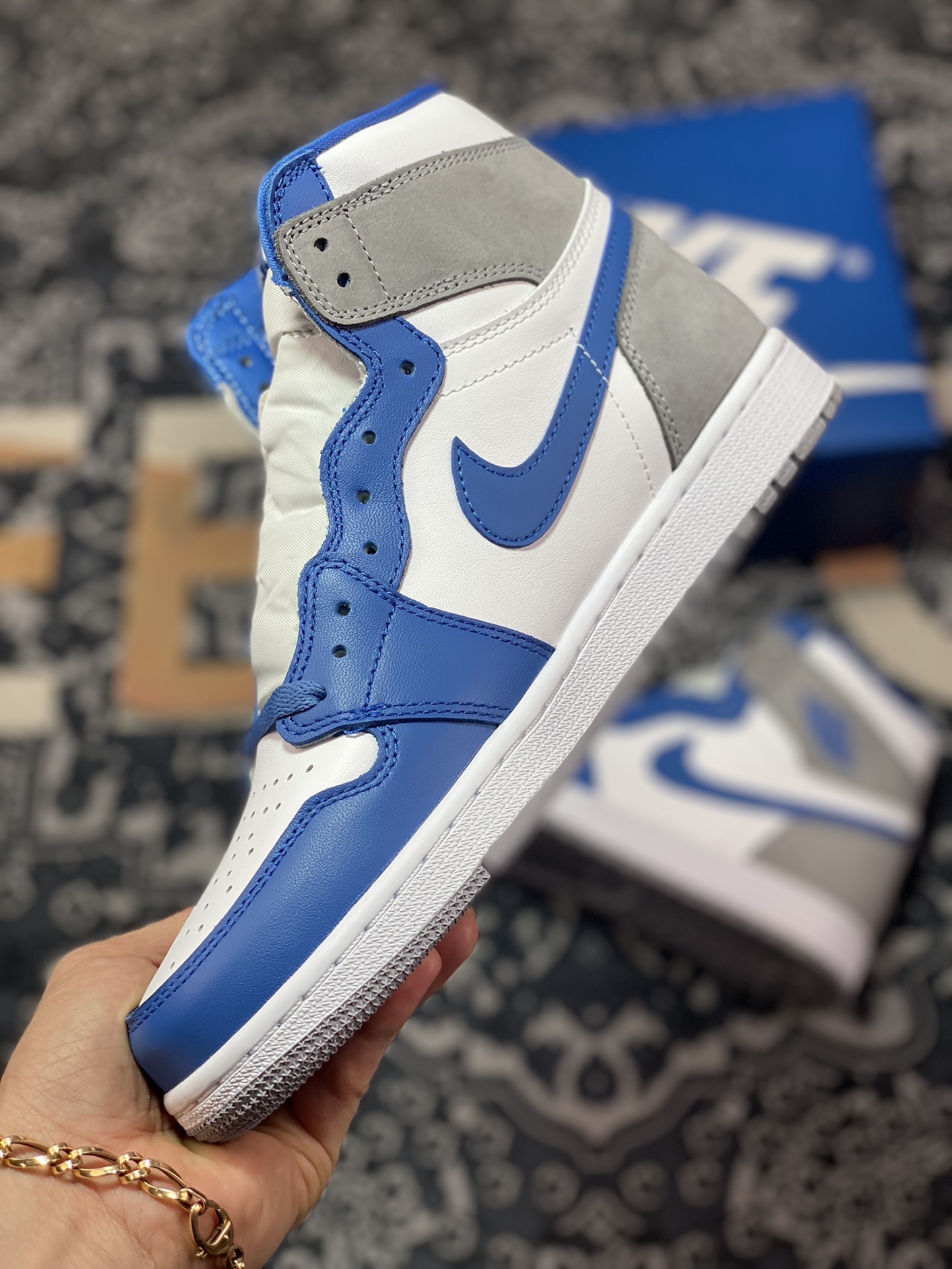 Jordan 1 Retro High OG True Blue - vstockx
