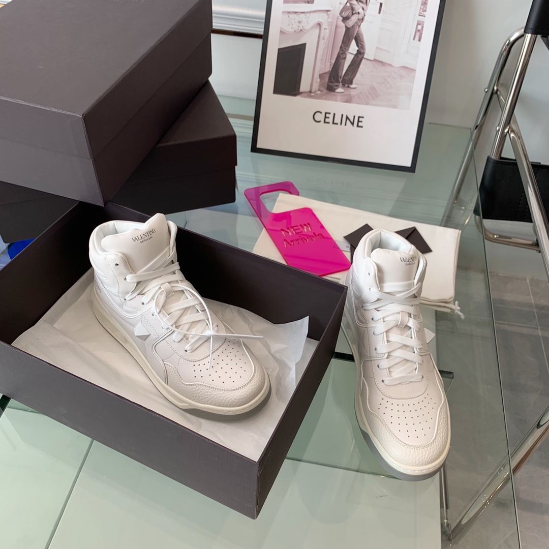 VALENTINO GARAVANI ONE STUD SNEAKER 6 - vstockx