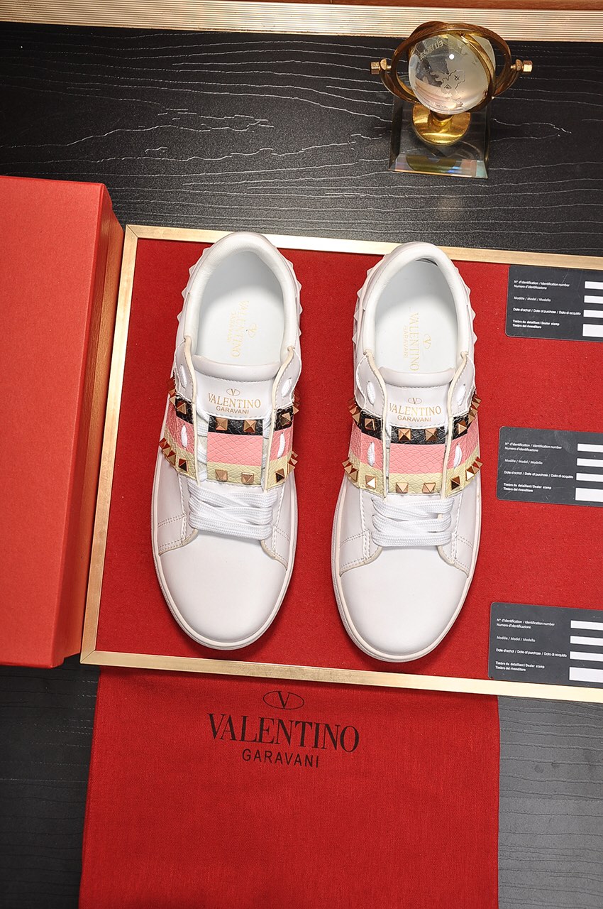 Valentino Garavani Rockstud Untitled calfskin sneaker 6 - vstockx