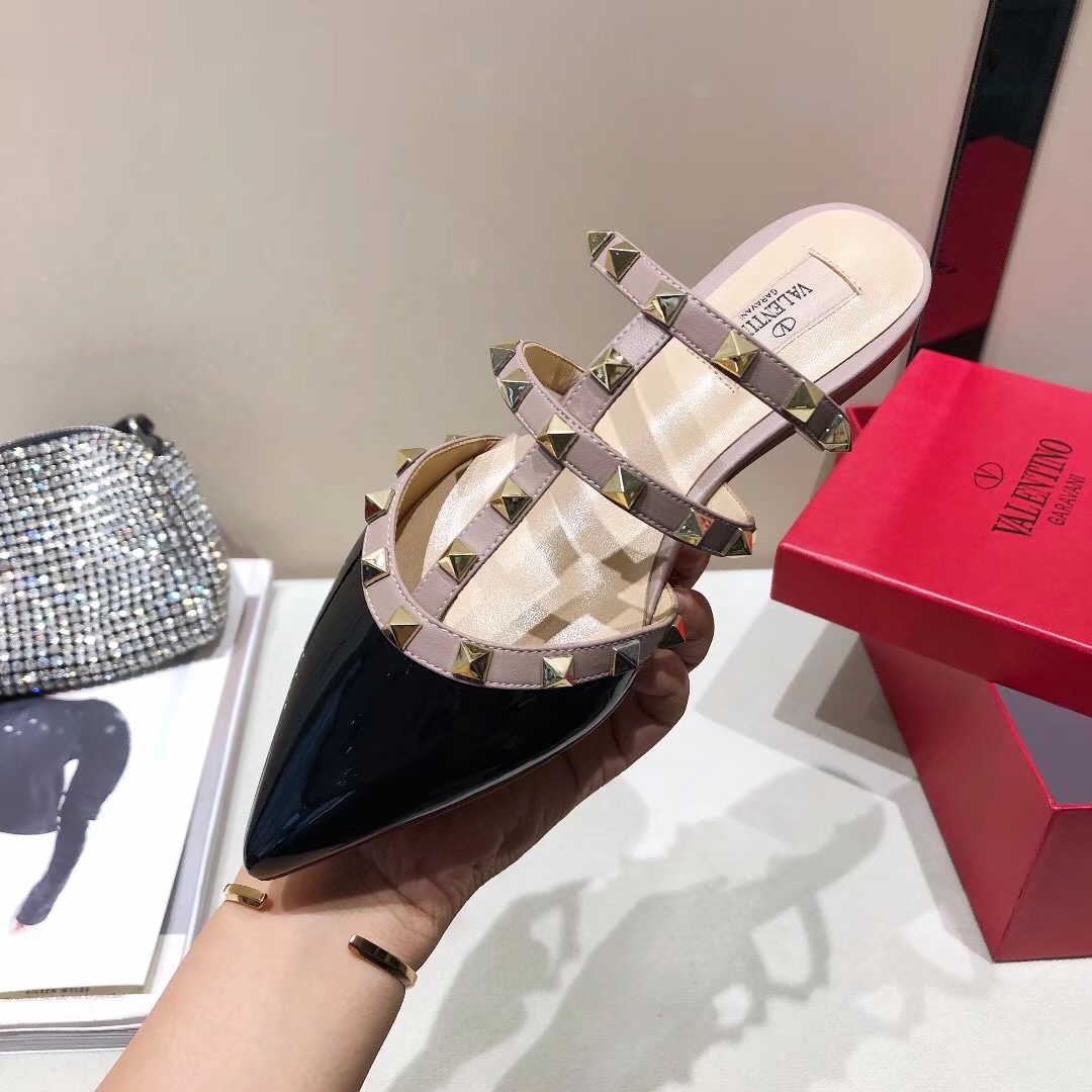 VALENTINO GARAVANI Roman Stud WOMEN 20 - vstockx