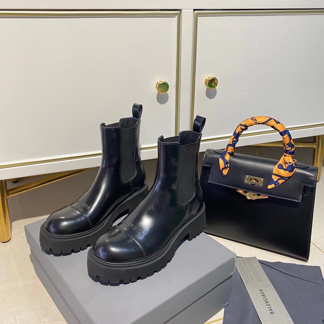 Balenciaga boot women 6 - vstockx