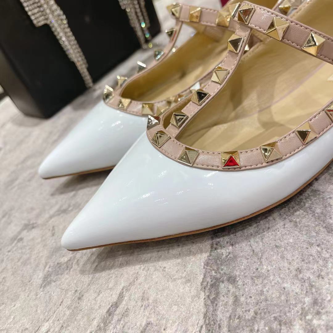 VALENTINO GARAVANI Roman Stud WOMEN 15 - vstockx