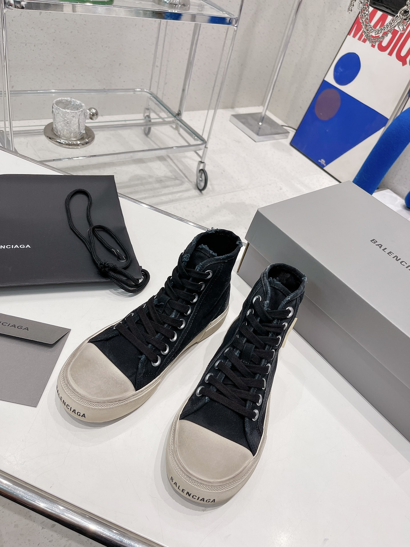 Balenciaga Paris Sneaker 3 - vstockx