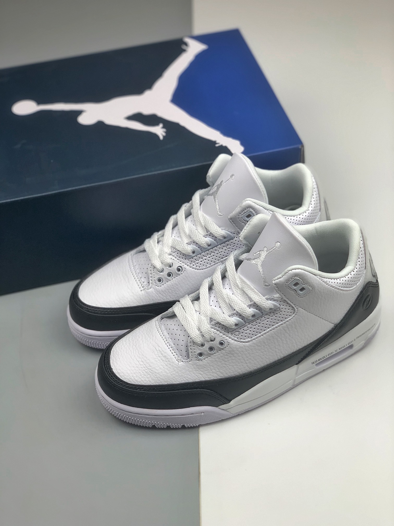 Jordan 3 Retro Fragment - vstockx