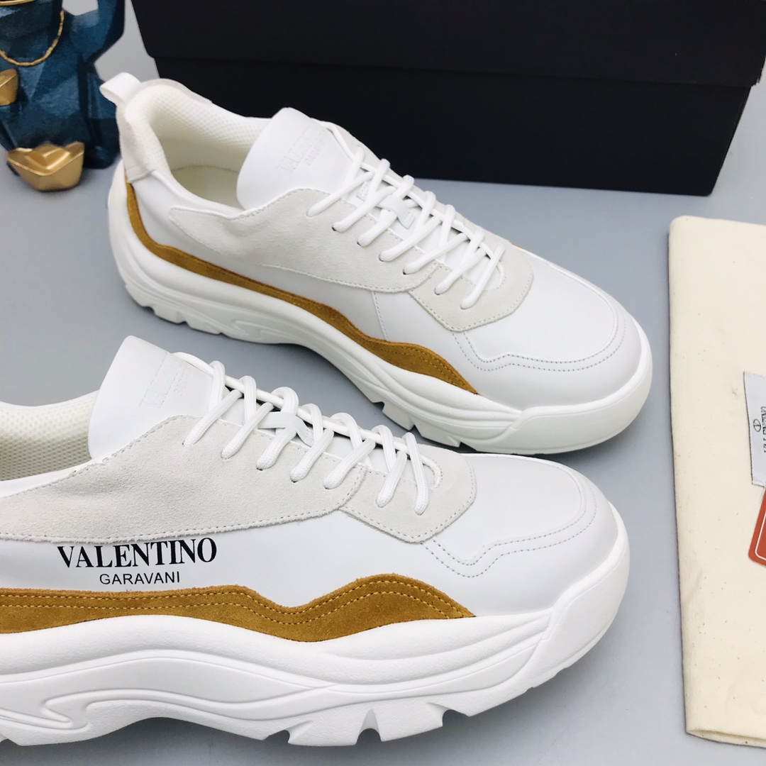 Valentino Garavani Gumboy low-top sneakers 20 - vstockx