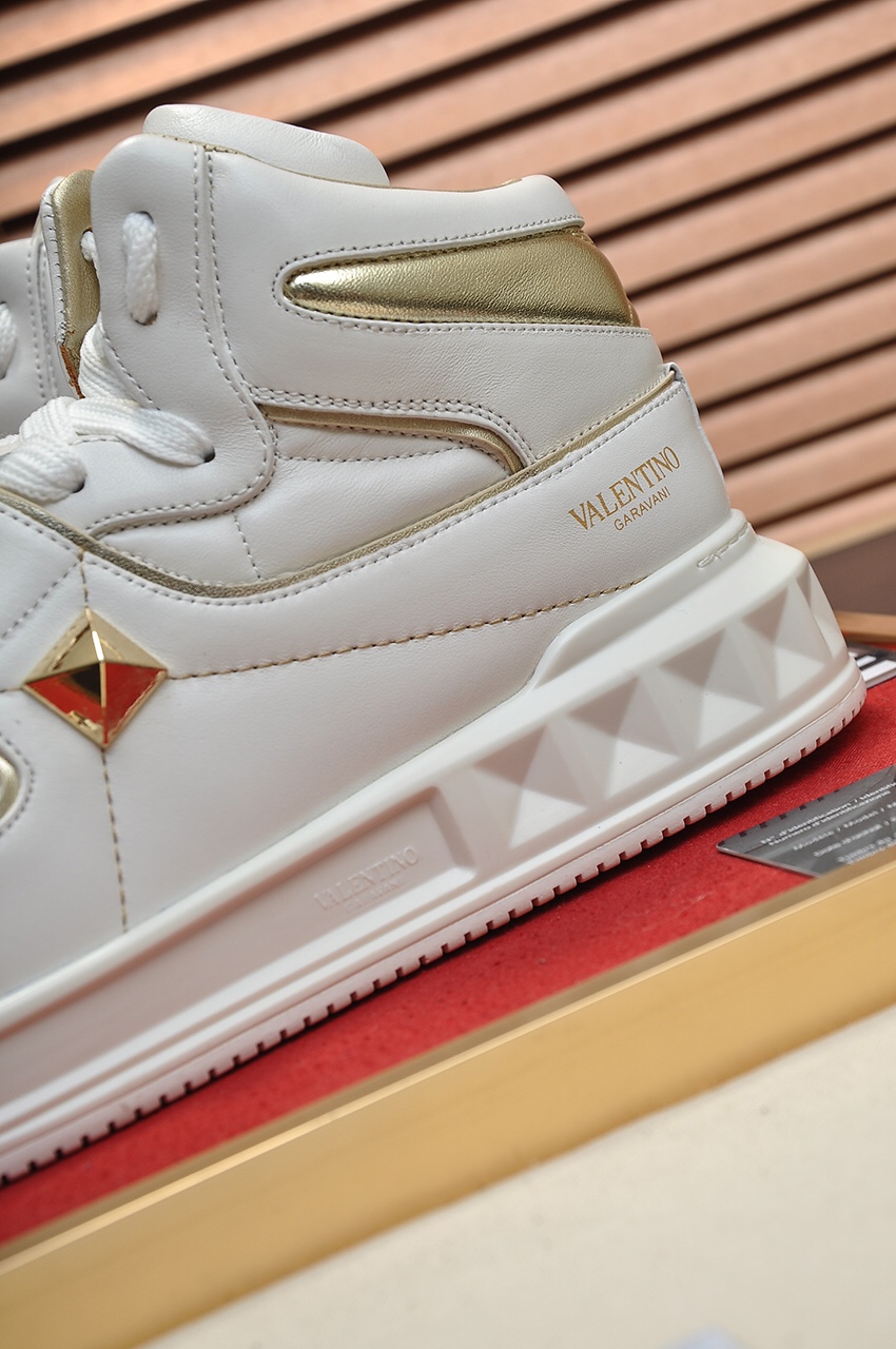 Valentino Garavani One Stud high-top sneakers 4 - vstockx