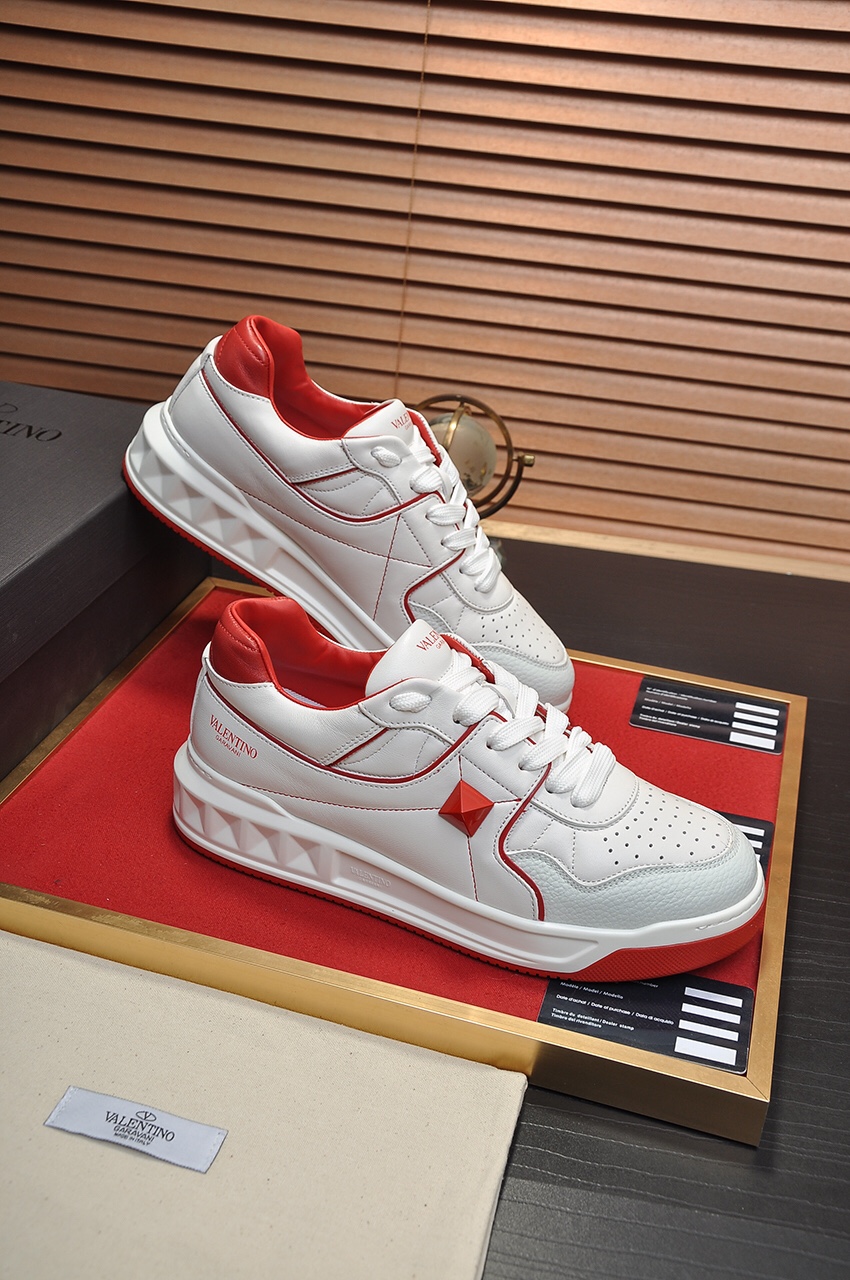 Valentino Garavani One Stud Low-top sneakers 10 - vstockx