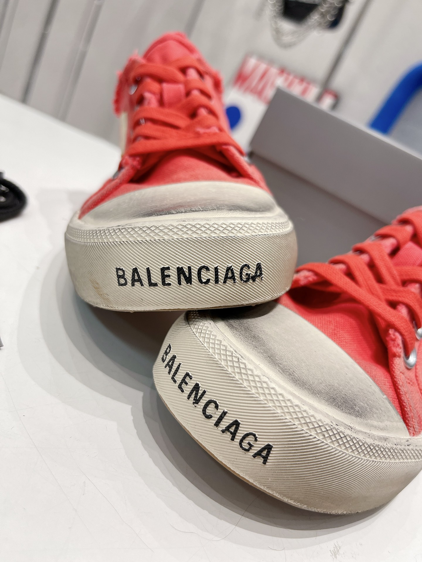 Balenciaga Paris Sneaker 3 - vstockx