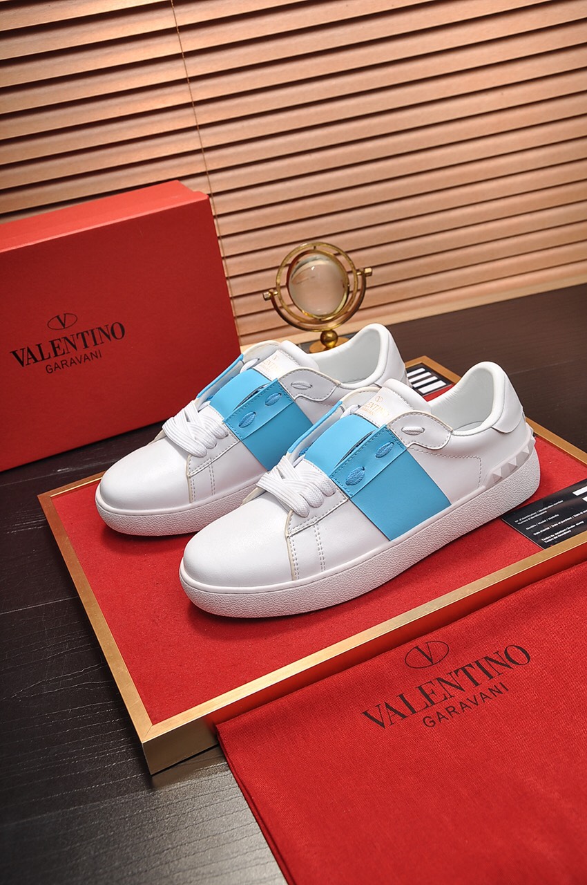Valentino Garavani Rockstud Untitled calfskin sneaker 27 - vstockx