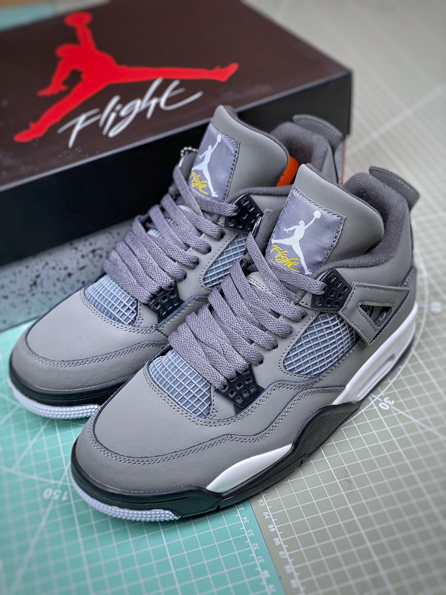 Jordan 4 Retro Cool Grey (2019) - vstockx