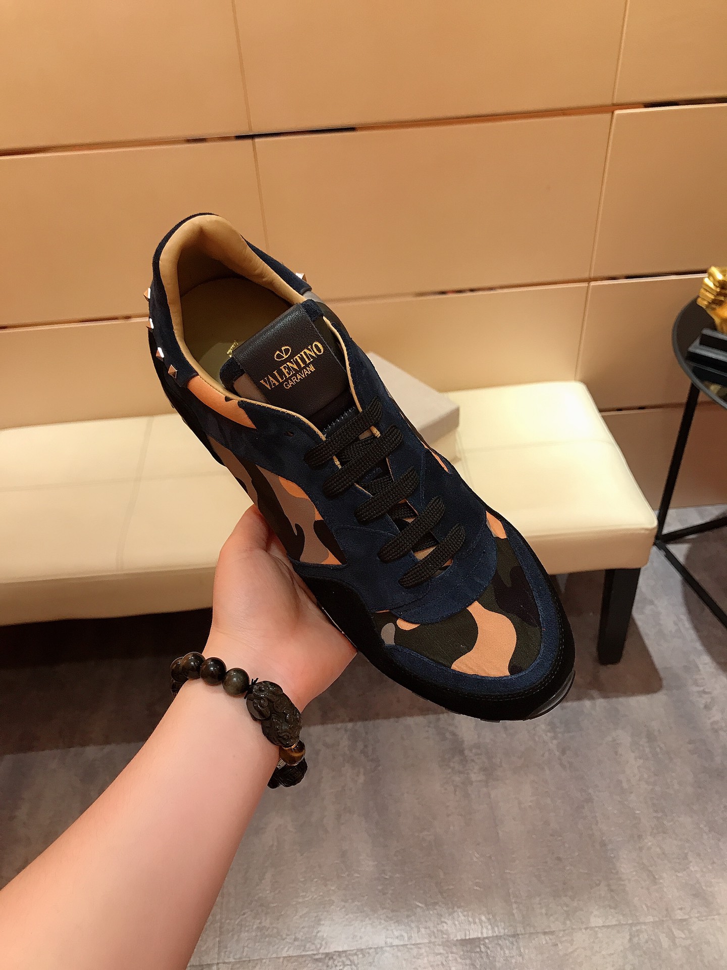 Valentino Garavani Rockrunner camouflage-print sneakers 20 - vstockx