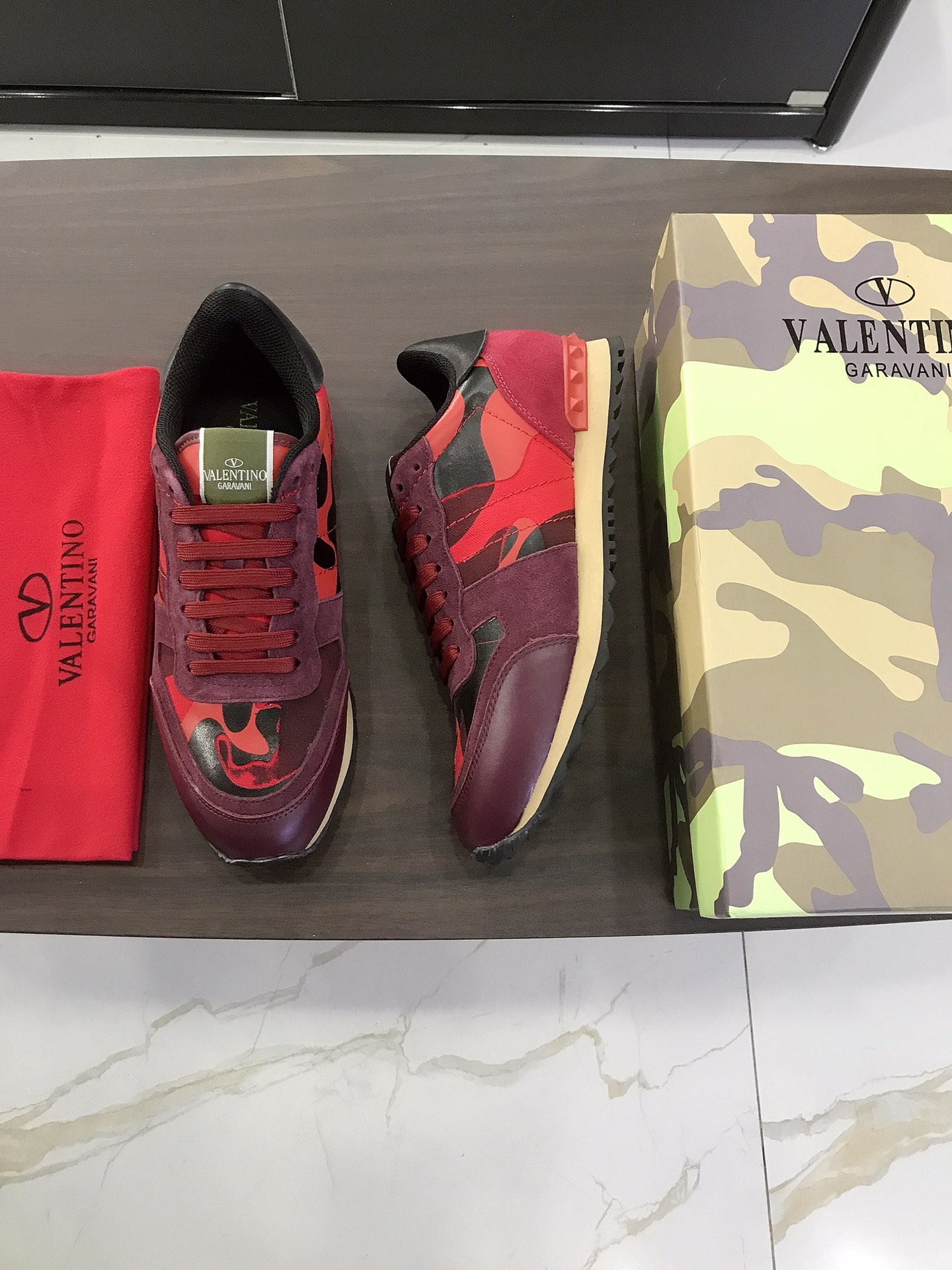 Valentino Garavani Rockrunner camouflage-print sneakers 1 - vstockx