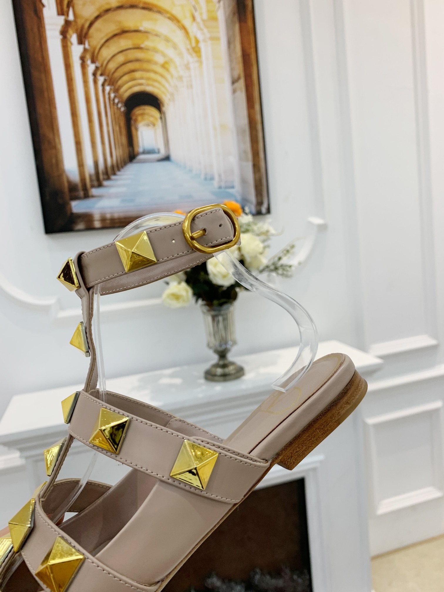 VALENTINO GARAVANI Roman Stud WOMEN 33 - vstockx