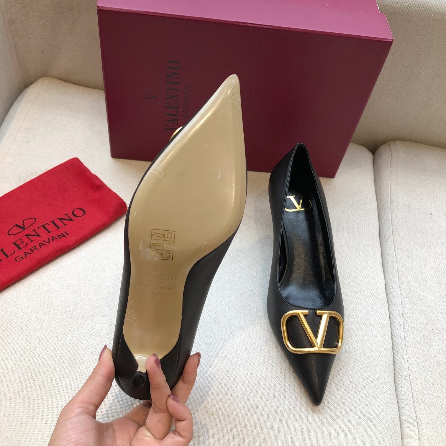 VALENTINO GARAVANI Roman Stud BOOT WOMEN 32 - vstockx