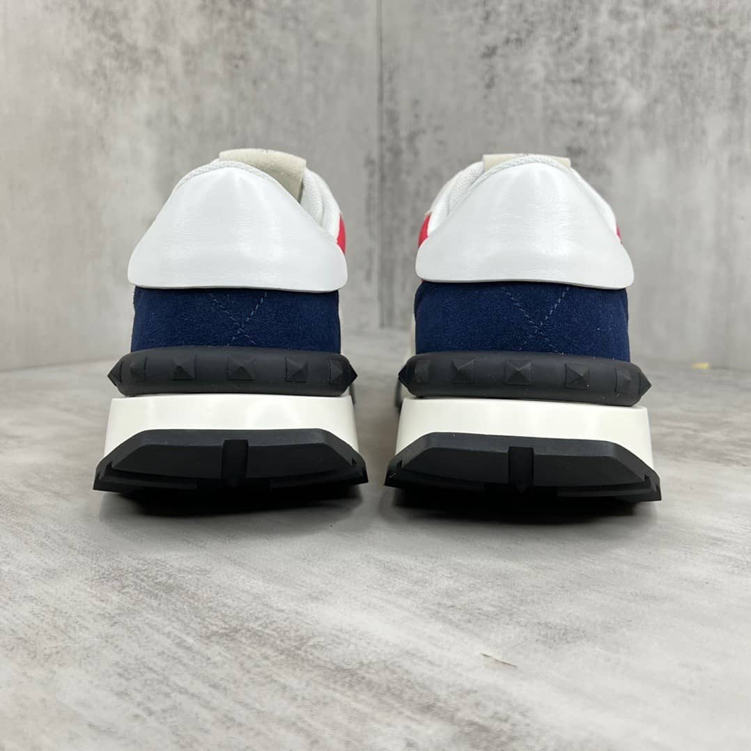 Valentino Garavani Vlogo Pace low-top sneaker in split leather, fabric and calfskin - vstockx