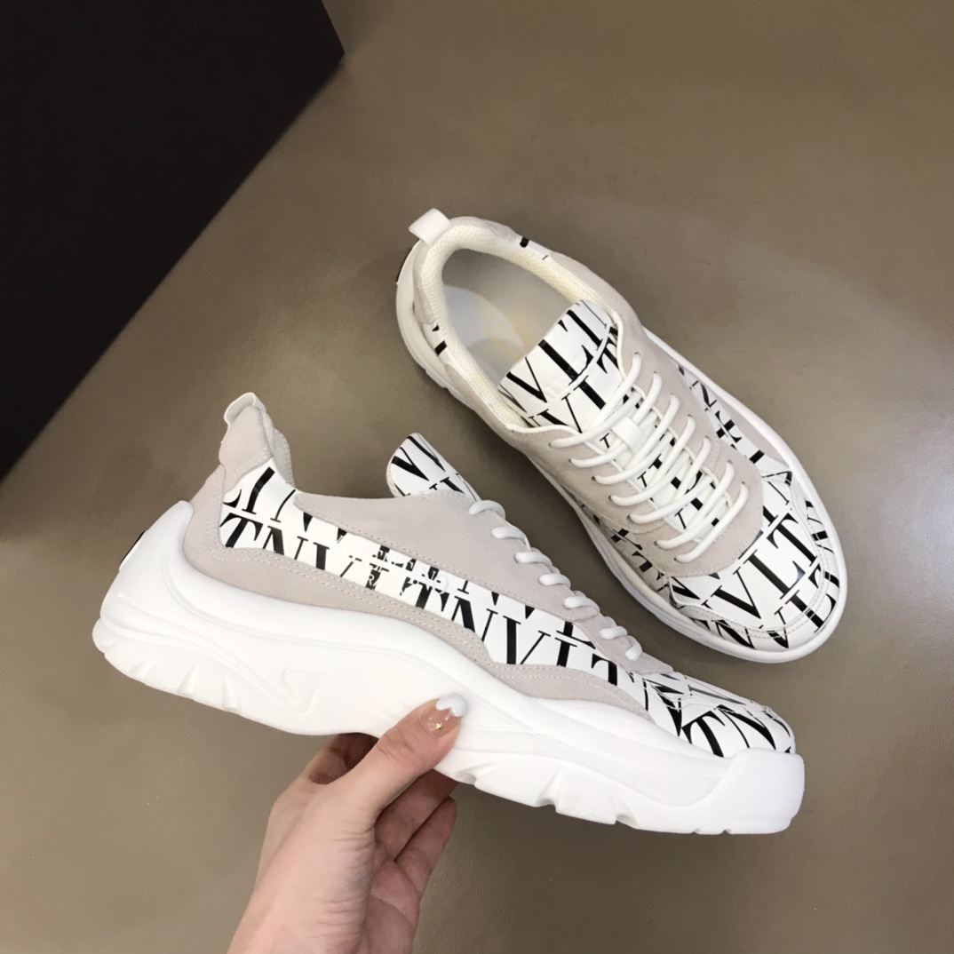 Valentino Garavani Gumboy low-top sneakers 15 - vstockx