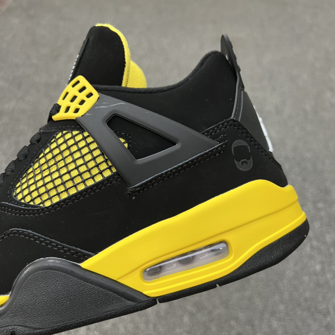 Jordan 4 Retro Thunder (2012) - vstockx