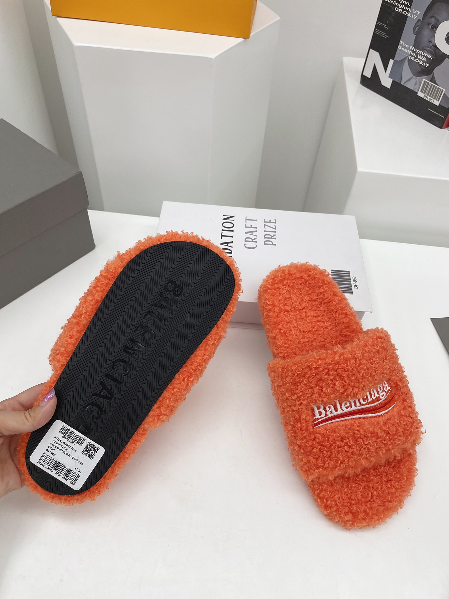 Balenciaga women 4 - vstockx