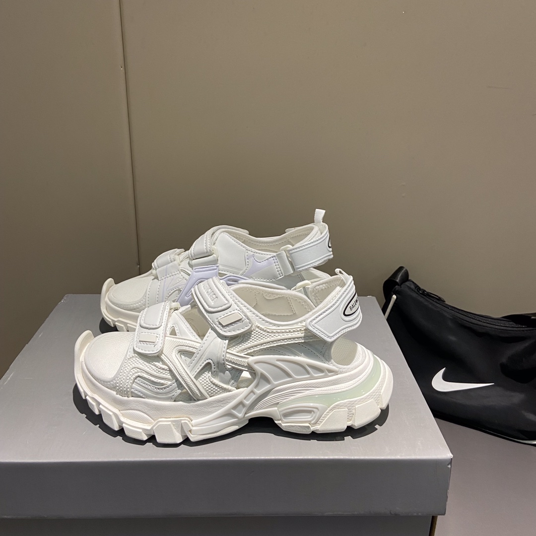 Balenciaga women 7 - vstockx