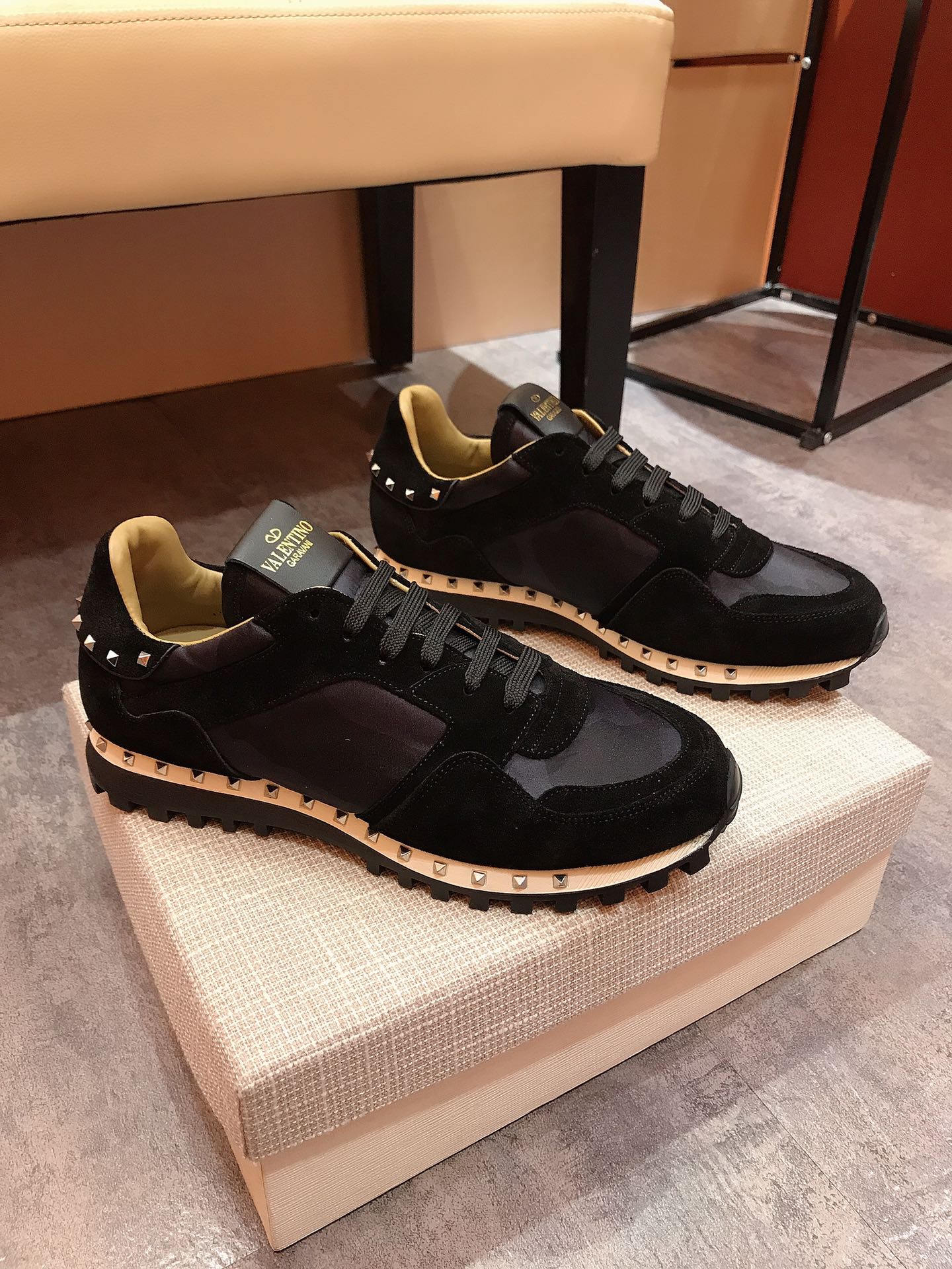 Valentino Garavani Rockrunner camouflage-print sneakers 15 - vstockx