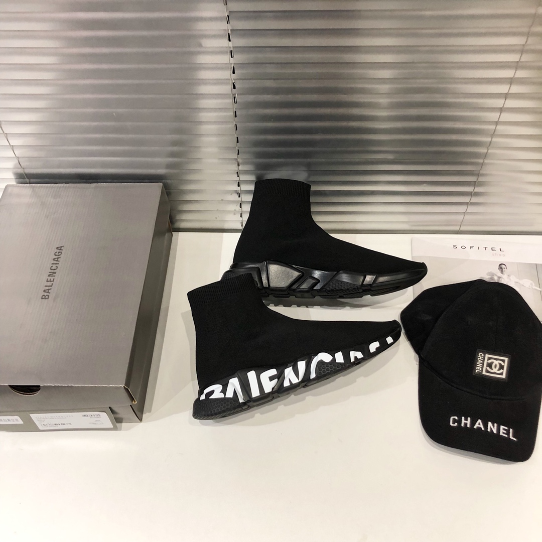 Balenciaga Speed Graffiti Trainers Black - vstockx