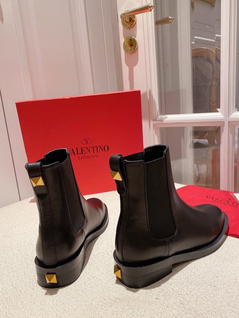VALENTINO GARAVANI Roman Stud WOMEN 23 - vstockx