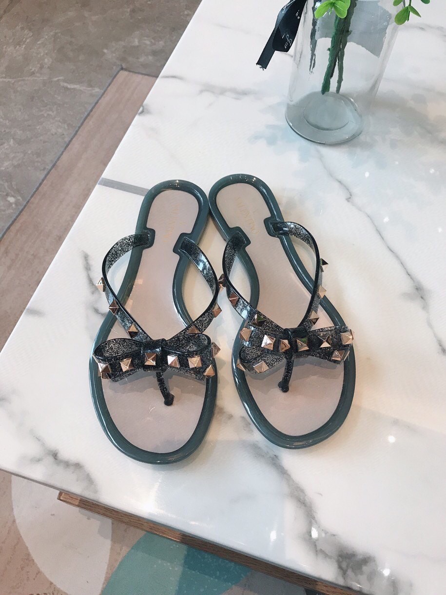 VALENTINO GARAVANI Rockstud WOMEN 35 - vstockx