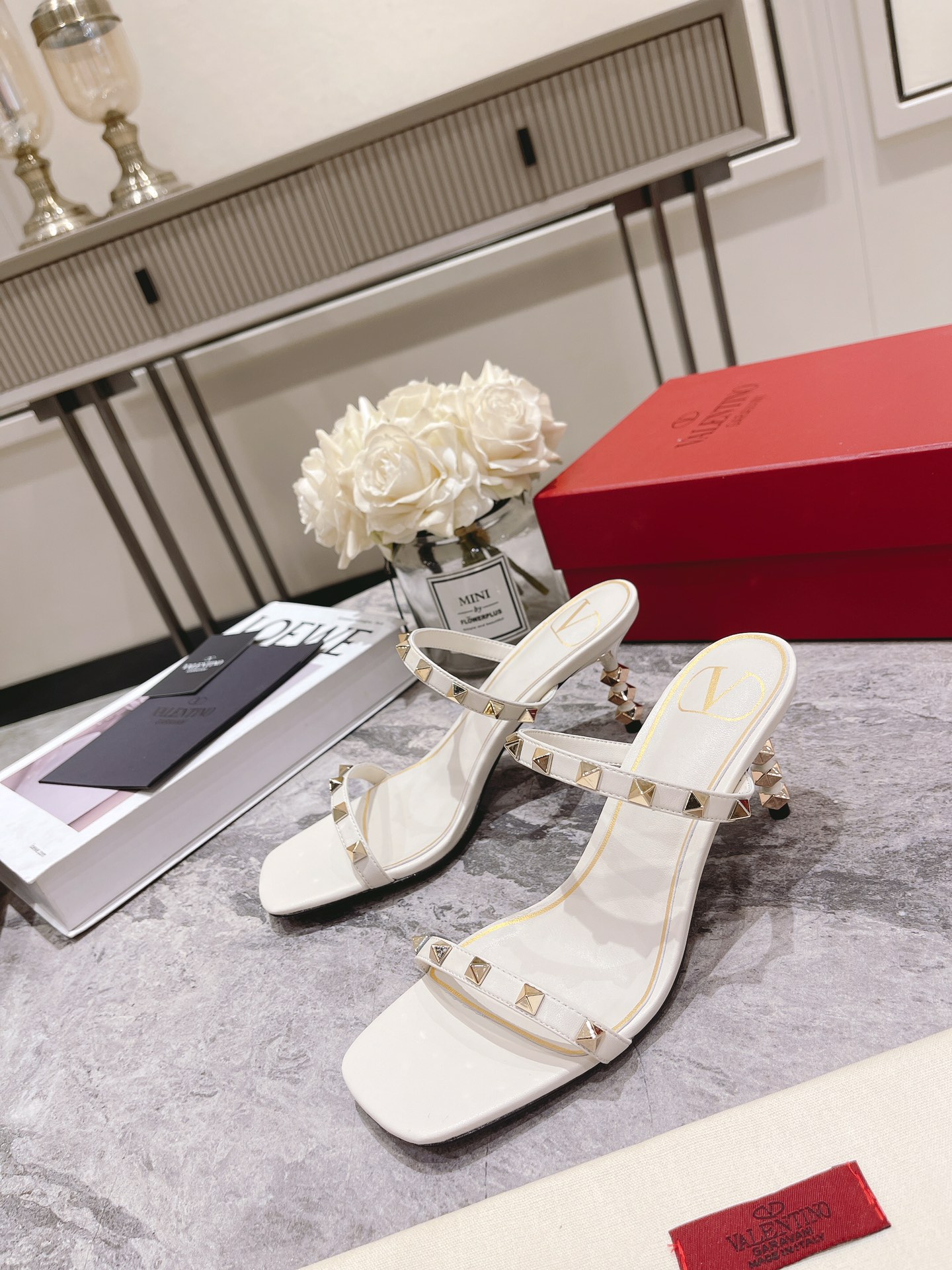 VALENTINO GARAVANI Rockstud WOMEN 3 - vstockx