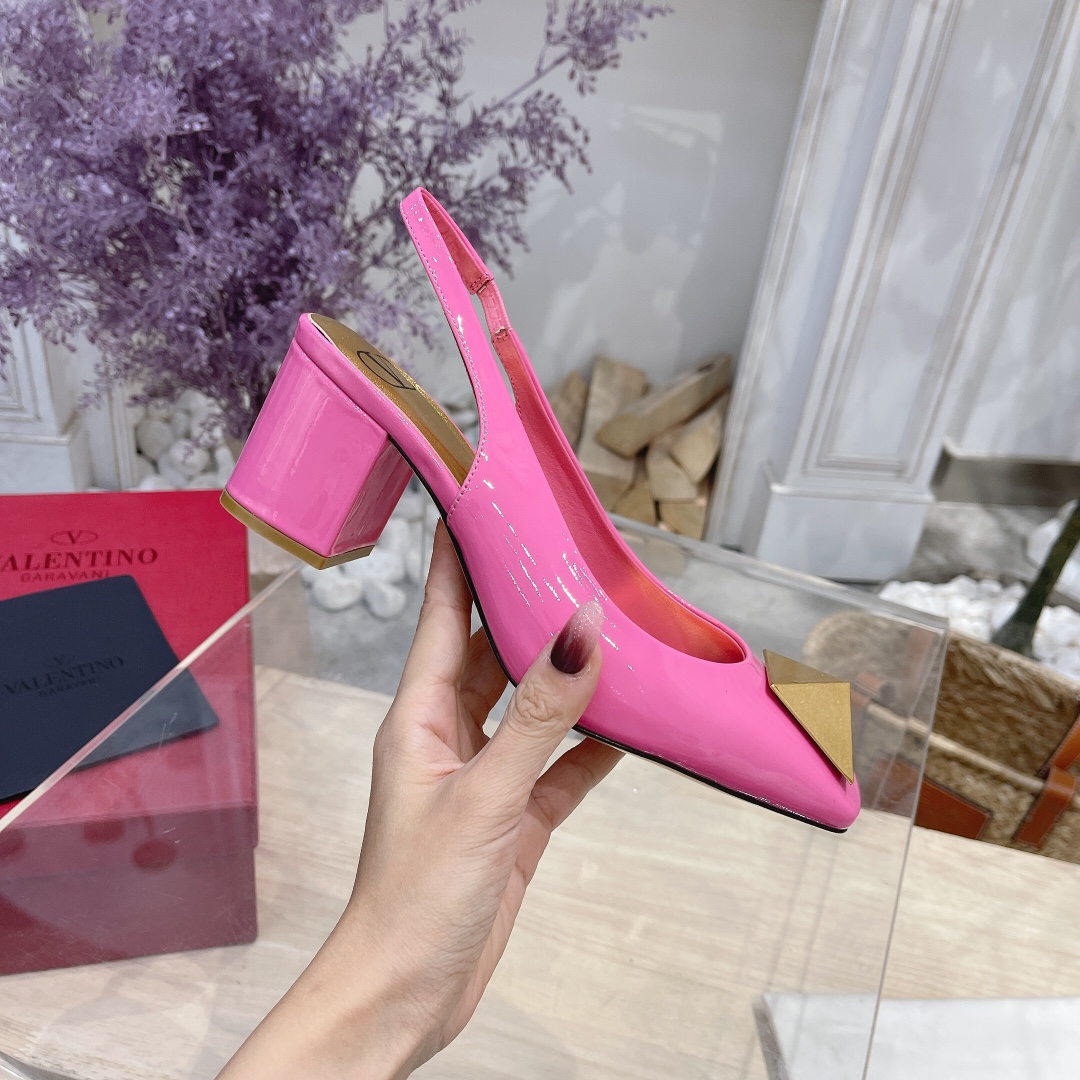 VALENTINO GARAVANI Roman Stud WOMEN 19 - vstockx