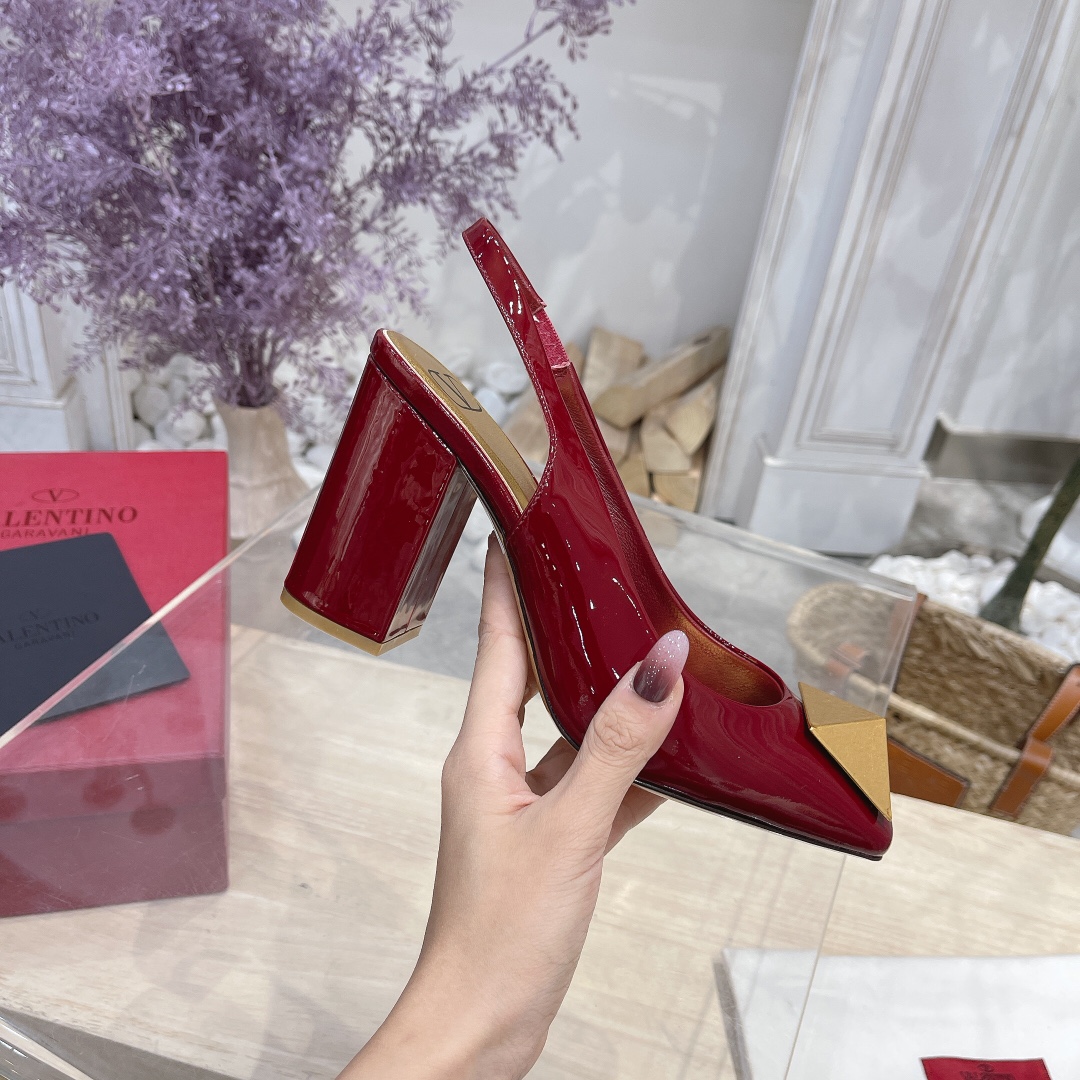 VALENTINO GARAVANI Roman Stud WOMEN 19 - vstockx