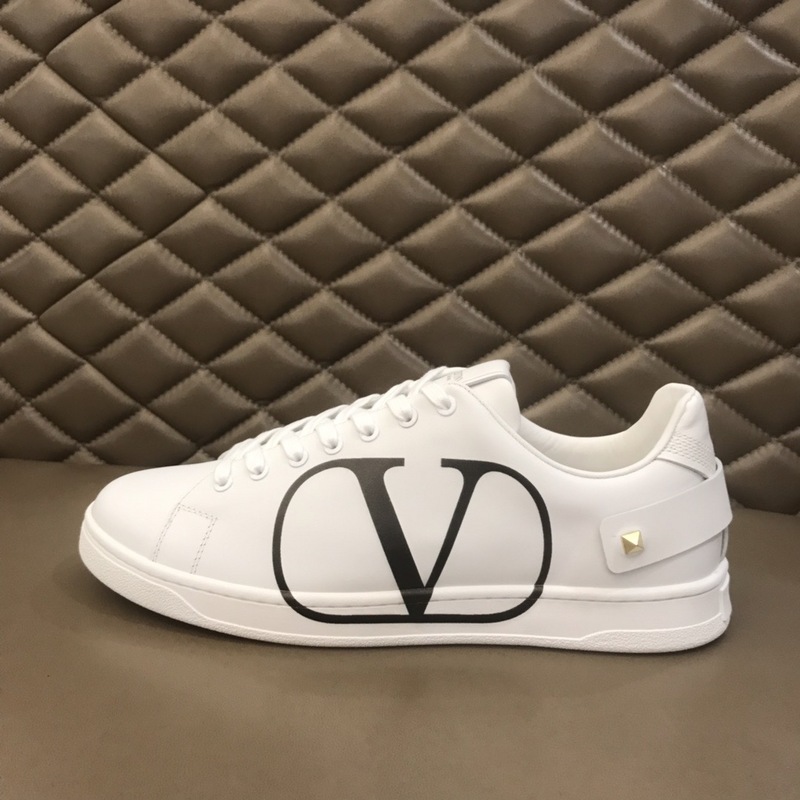 Valentino Garavani Backnet VLOGO low-top sneakers 4 - vstockx