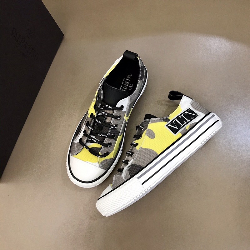 Valentino Garavani Giggies VLTN TIMES low-top sneakers 16 - vstockx