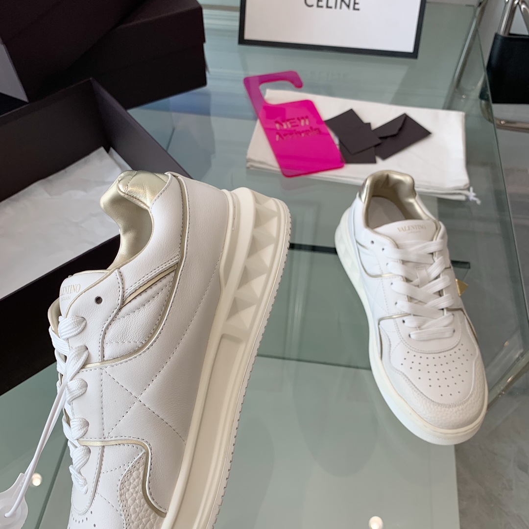 VALENTINO GARAVANI ONE STUD SNEAKER 5 - vstockx