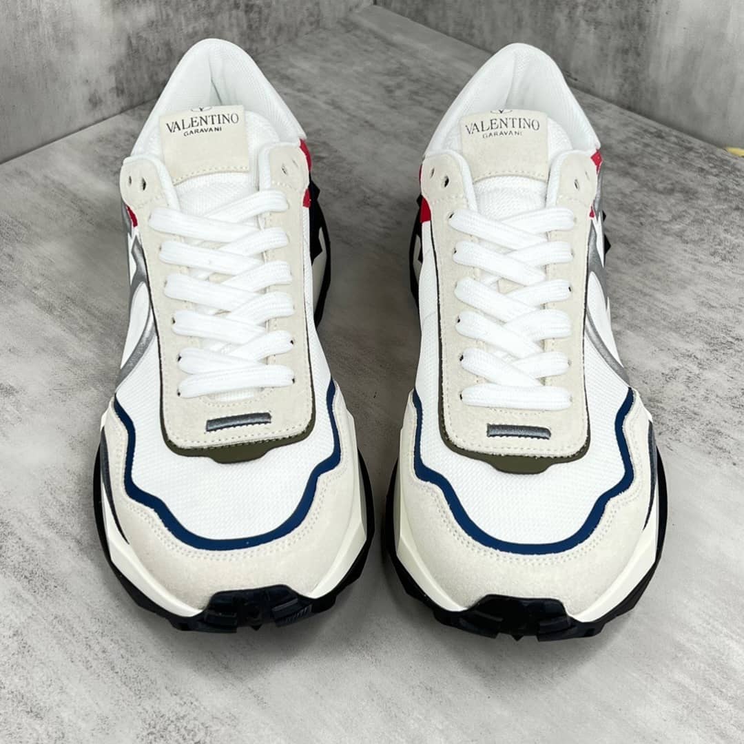 Valentino Garavani Vlogo Pace low-top sneaker in split leather, fabric and calfskin - vstockx