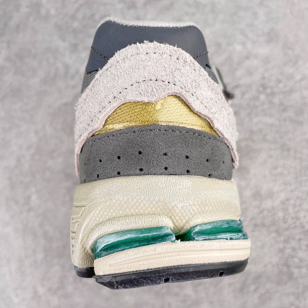 New Balance 2002R Sneaker 6 - vstockx