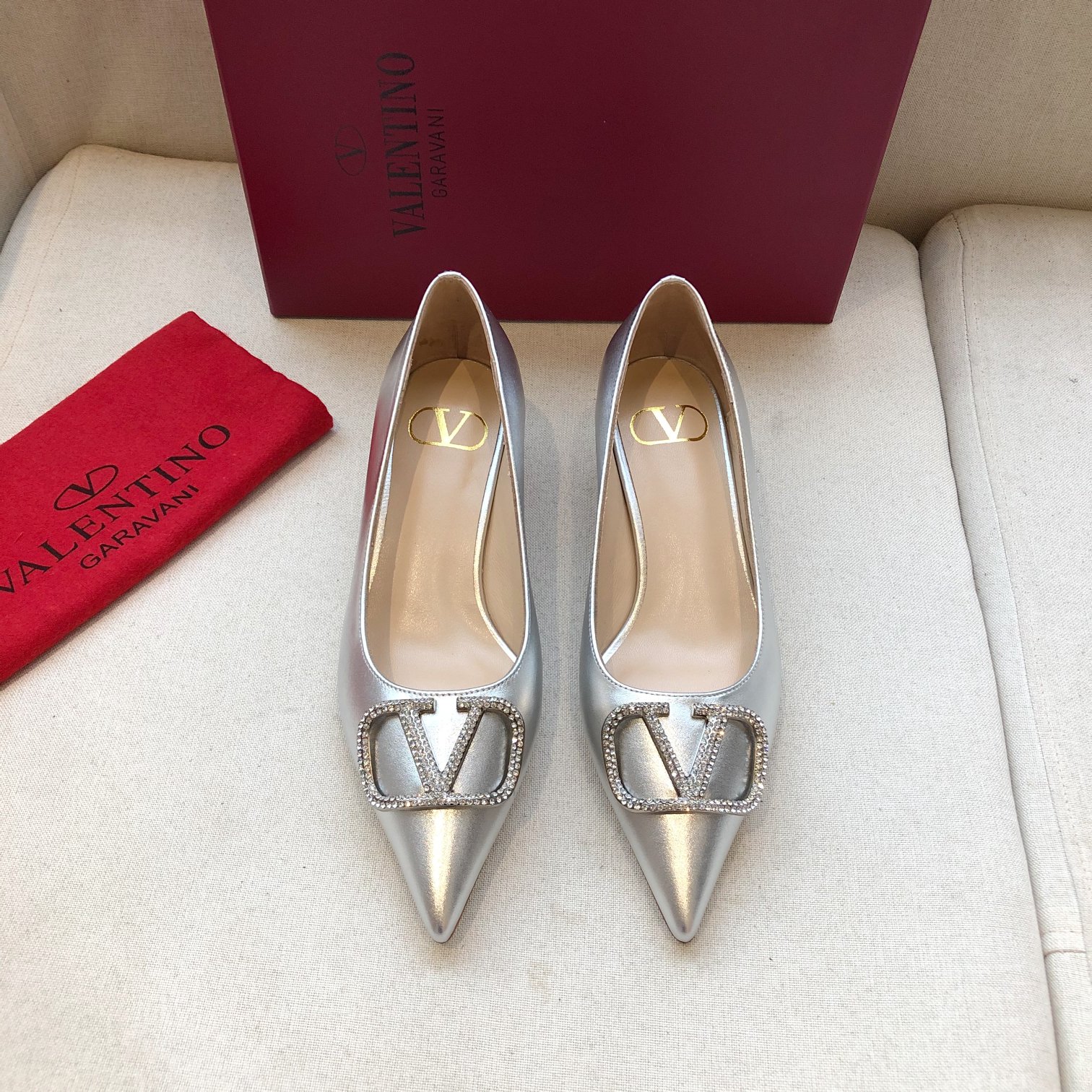 VALENTINO GARAVANI Roman Stud BOOT WOMEN 32 - vstockx