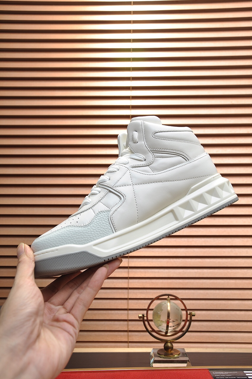 Valentino Garavani One Stud high-top sneakers 2 - vstockx