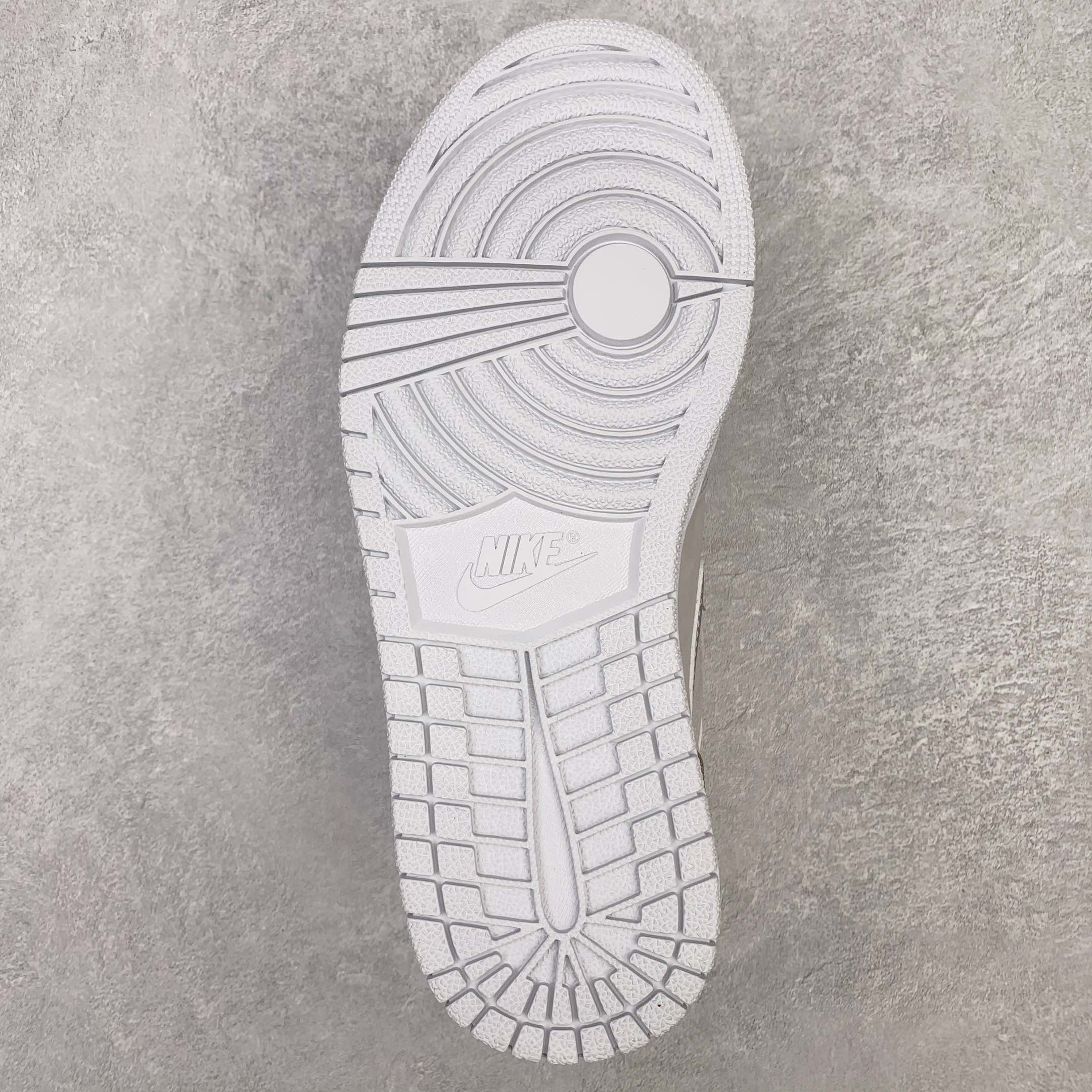 Jordan 1 Retro High CO Japan Neutral Grey - vstockx